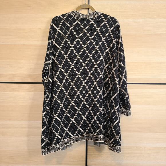Susan Graver Cardigan Womens 2X Black White Diamond Geometric Knit Monochrome - Picture 4 of 11